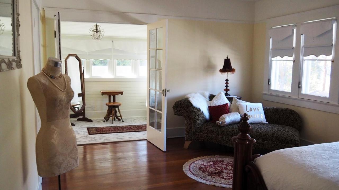 Lady Geneva Bed&Breakfast Medford Exterior foto