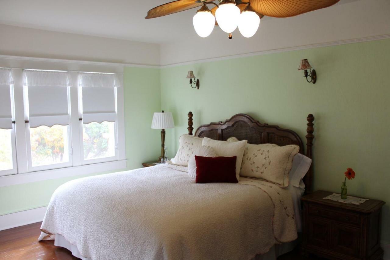 Lady Geneva Bed&Breakfast Medford Exterior foto